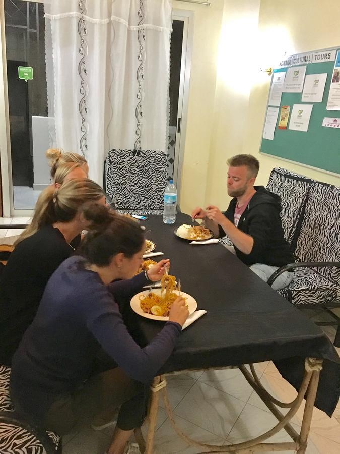 Wakawaka Hostel Аруша Экстерьер фото